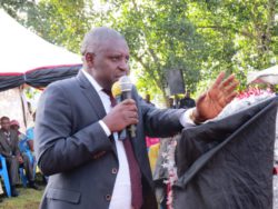 Darious-Nandinda-addressing-Residents-of-Ryakarimira-Town-Council-on-Monday-Photo-by-Job-Namanya-768x576