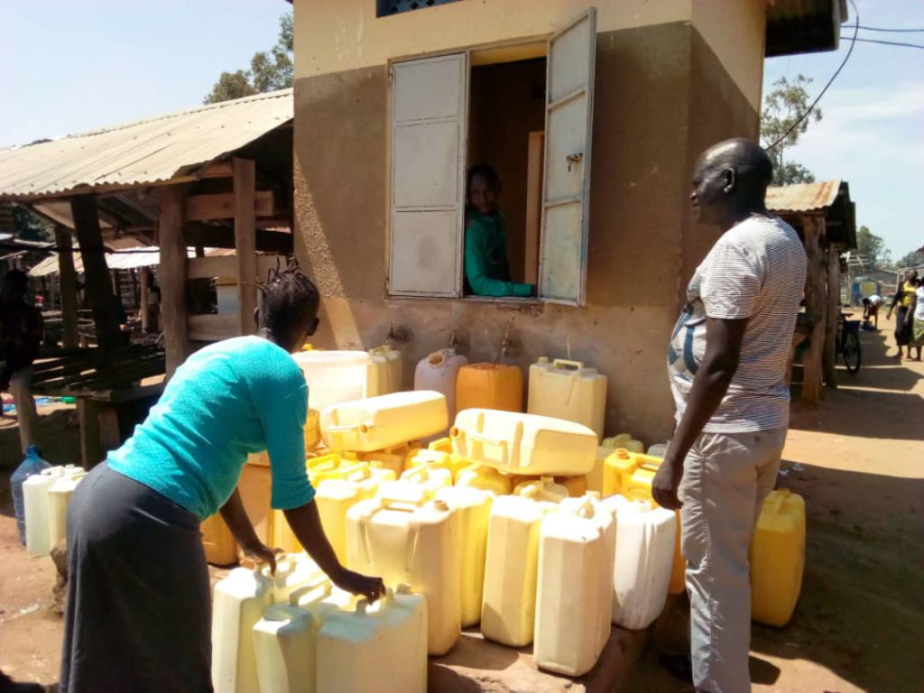 Northern Umbrella 's water Kiosk where councilor l, Maracha district.