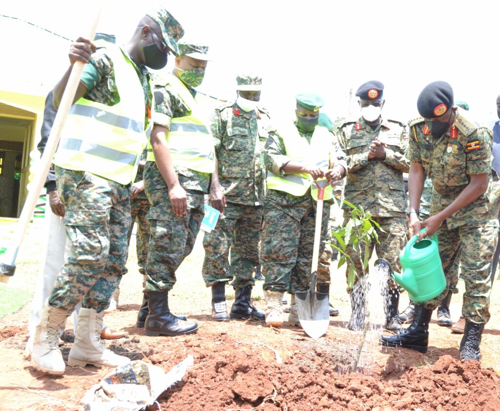 AMISOM: CDF Gen. Mbadi Cautions UPDF against Indiscipline and Recklessness |