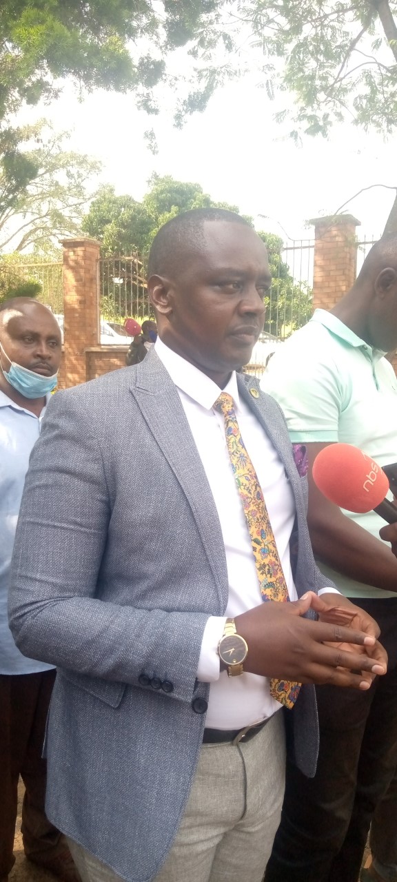MP-Steven-Kangwagye-while-speaking-to-the-Journalist-after-court