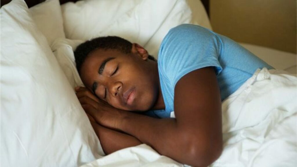 Sleep at 10pm could lower risk of heart disease