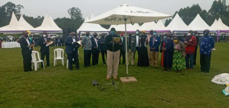 Stakeholders presenting their speech during the burial of Makaaru on Saturday (1)