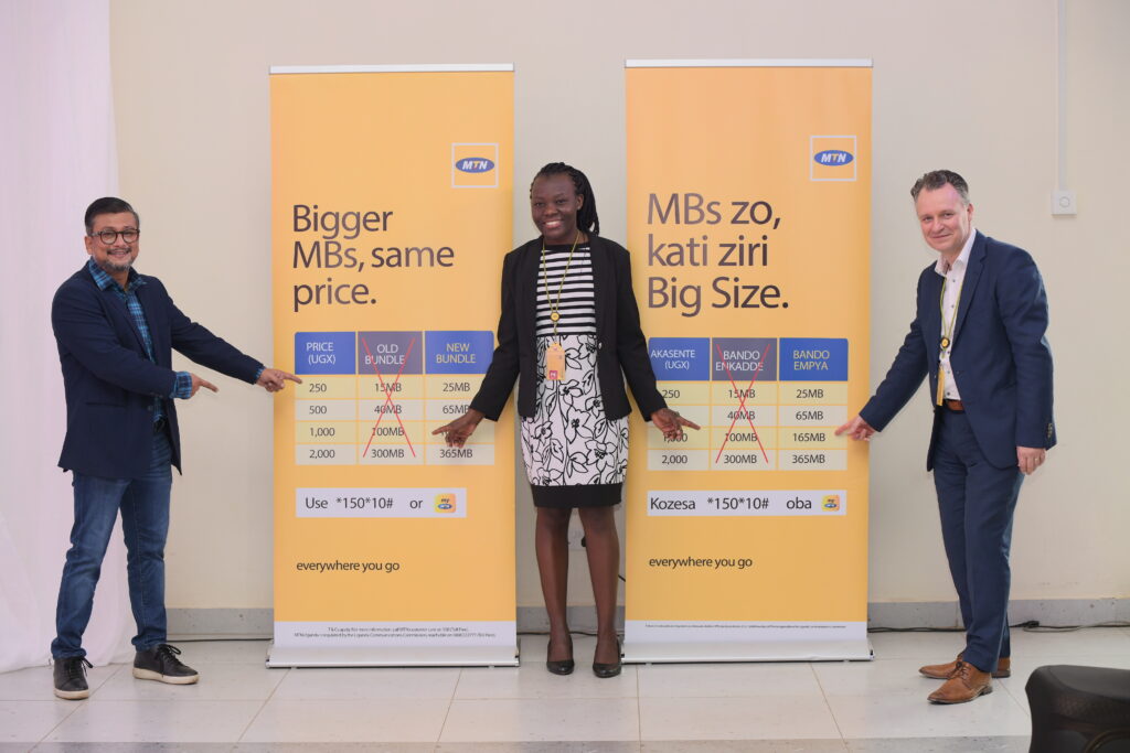 The MTN CEO, Wim Vanhelleputte (R) and Sen Somdev MTN CFO (L) and a staff, in a group photo after announcement on Thursday