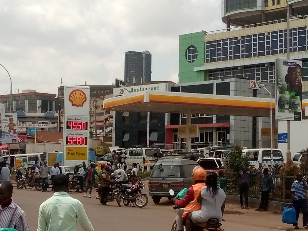 The price of fuel continue to soar under the nose of the authorities responsible