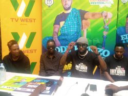 Kenzo addressing the Media at Discount Hotel