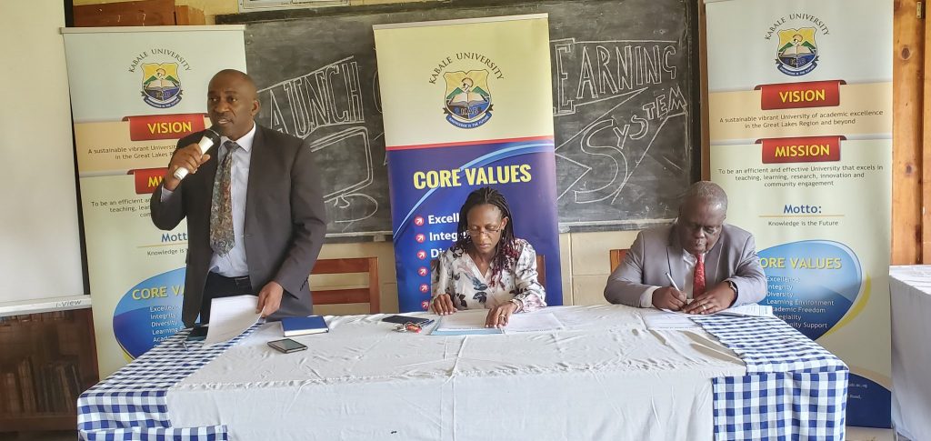 Abaraham the Headteacher kigezi high school sepaking during the fucntion