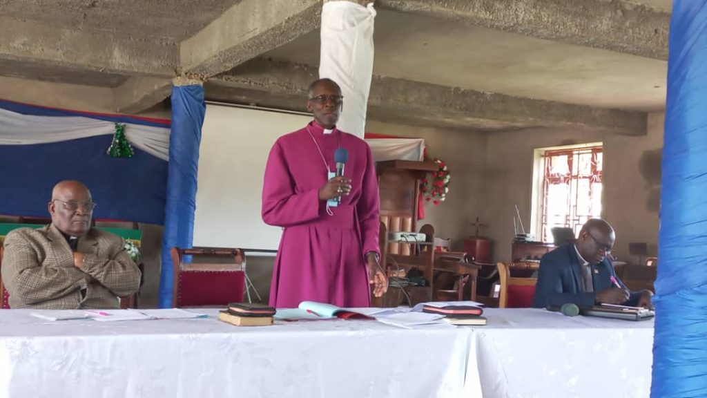 Bishop Tugumetusingwire the caretaker of North Kigezi spaking during the meeting on saturday