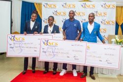 Commonwealth medalists with dummy cheques