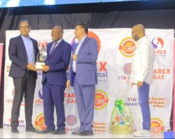 Mohammad Ali Tariq, Reckitt Country Manager recieving award
