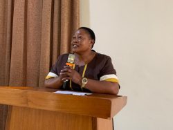 Babalanda addressing the participants