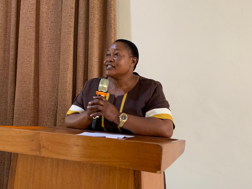Babalanda addressing the participants