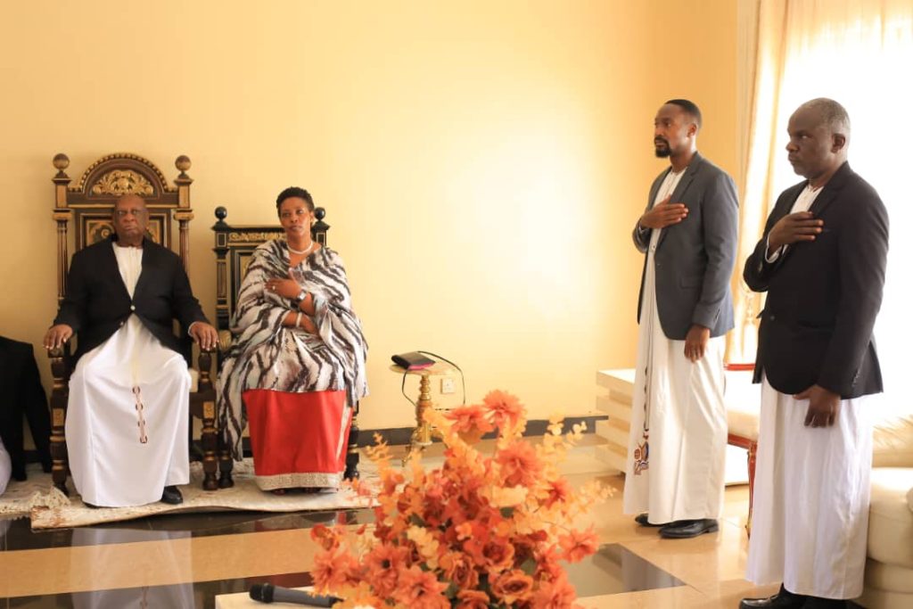 Kyabazinga with Omukama of Bunyoro