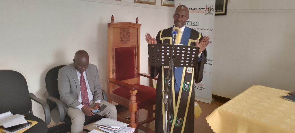 Mayor Robert Mugabe Kakyebezi, TC Abirebe during Council meeting (1)
