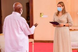 Netherlands - Netherlands High commissioner to Uganda H.E. Frederieke Quispel presents her credentials to President Museveni at SHE4