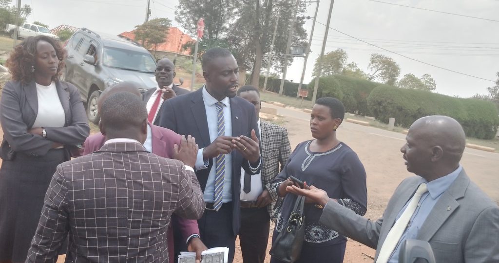 Some of the Councilors who boycotted the council meeting in a bitter argument with Mbarara Distric PAC Chairperson Herbert Kamugisha who doubles as NRM Chairman
