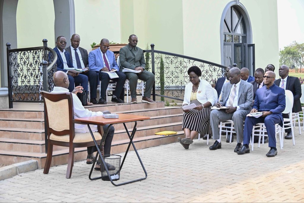 Museveni dresses down Water and Environment stakeholders at Kisozi last month