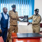 BIG FOOT COP FINALLY GETS JUSTICE! Police Forced To Order Special “Aircraft Carrier” Shoes For Size-17 Officer After Years Of Sole Suffering!