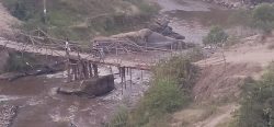Kanyeite bridge that link Karugangama and Nyakaizi