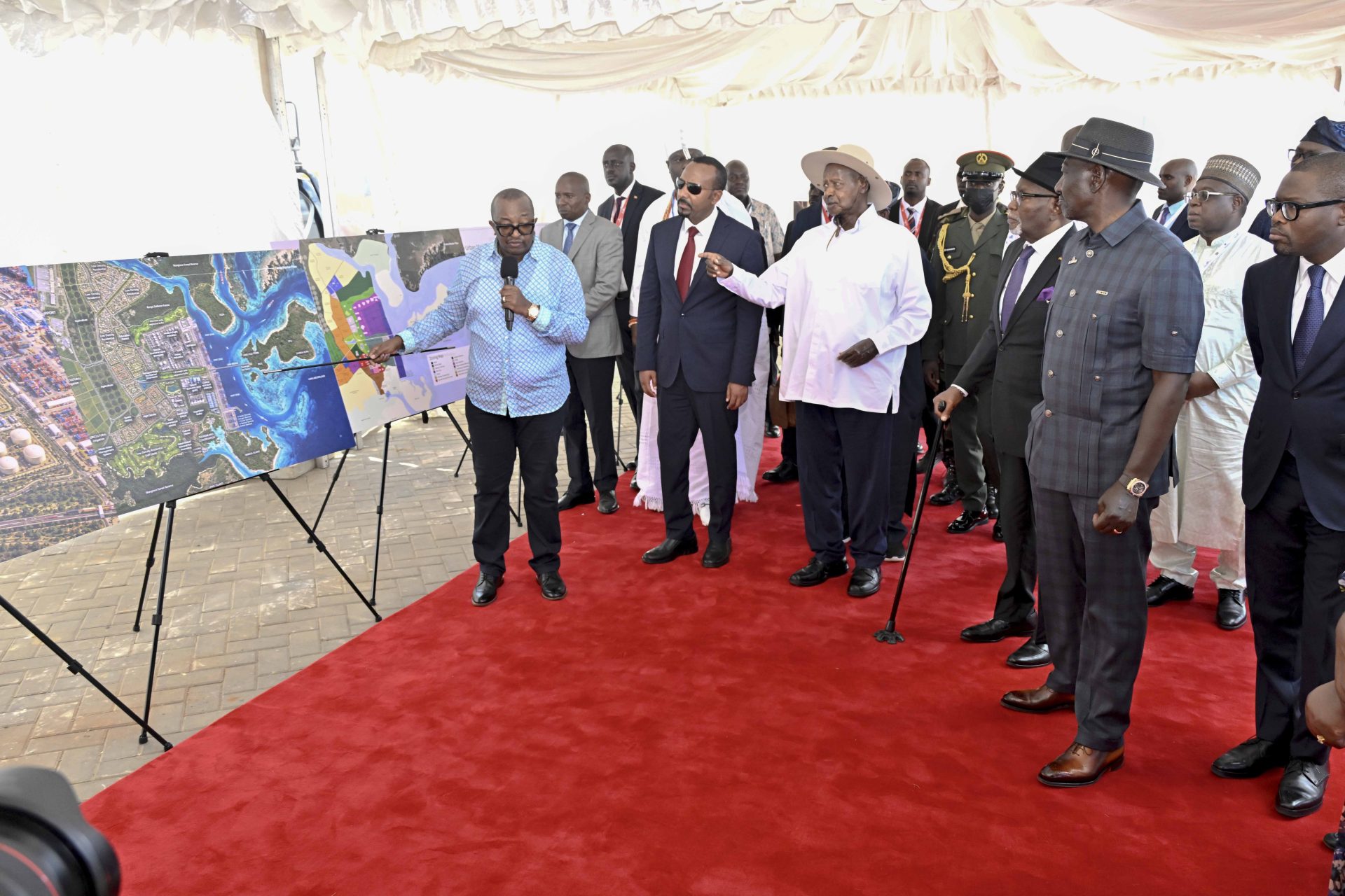 President-Museveni-at-the-Groundbreaking-of-Dangote-East-Africa-Petroleum-Refinery-Lamu-Kenya-30-Sep-2026-4